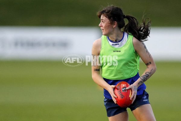 AFLW 2021 Training - North Melbourne 121021 - 895276