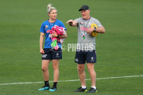 AFLW 2021 Training - Western Bulldogs 211021 - 896060