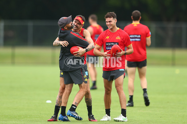 AFL 2021 Training - Gold Coast 261121 - 898436