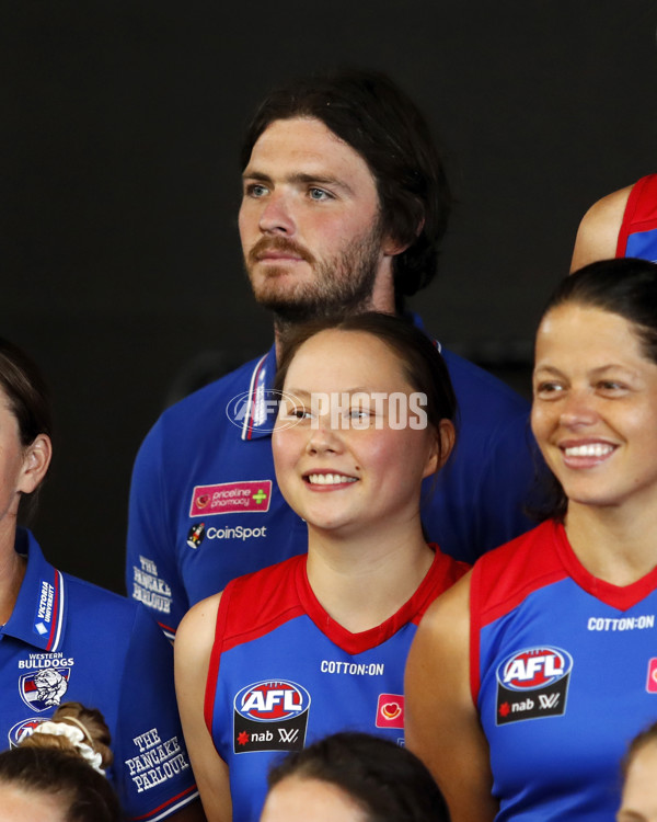 AFLW 2022 Media - Western Bulldogs Team Photo Day - 899853