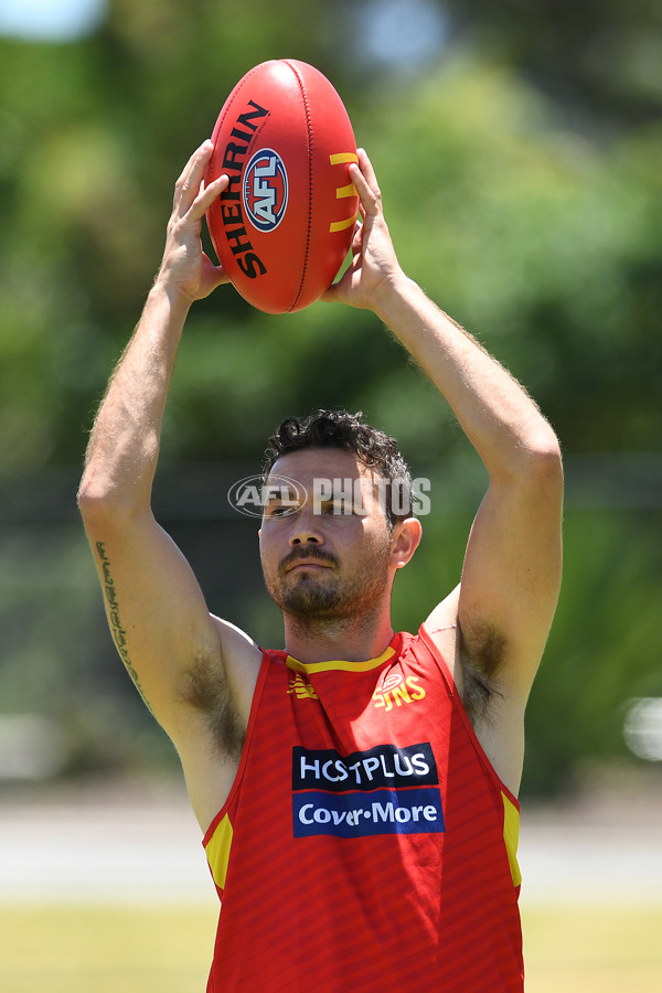 AFL 2021 Training - Gold Coast 151221 - 900419