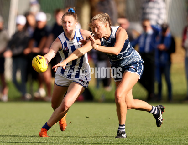 AFLW 2022 Round 01 - North Melbourne v Geelong - 901836