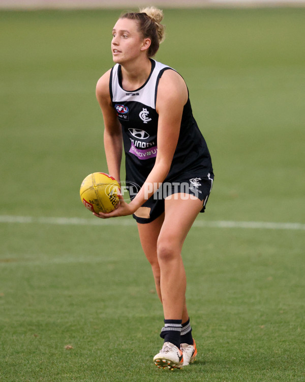 AFLW 2022 Training - Carlton 130122 - 902540