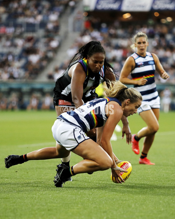 AFLW 2022 Round 03 - Geelong v Collingwood - 903916