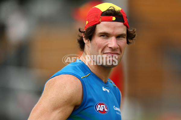 AFL 2022 Training - Gold Coast 280122 - 904837