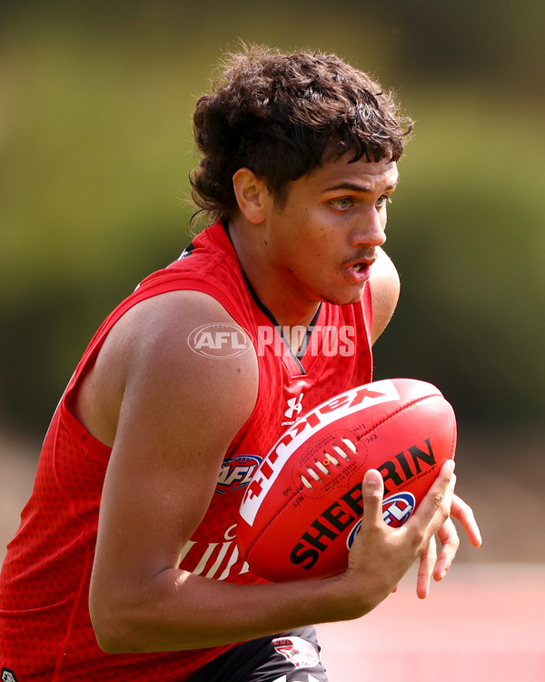 AFL 2022 Training - Essendon Intra-Club 160222 - 909118