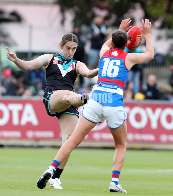 AFLW 2022 S7 Round 02 - Port Adelaide v Western Bulldogs - 1001687