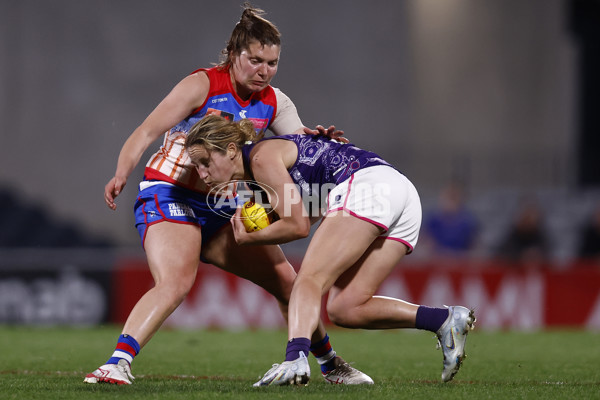 AFLW 2022 Round 03 - Western Bulldogs v Fremantle - 1004412