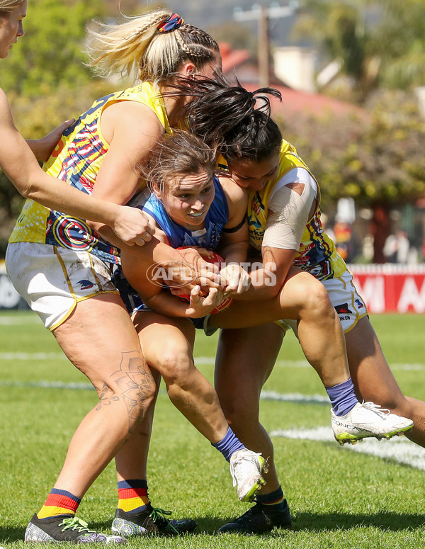 AFLW 2022 S7 Round 03 - Adelaide v North Melbourne - 1005103