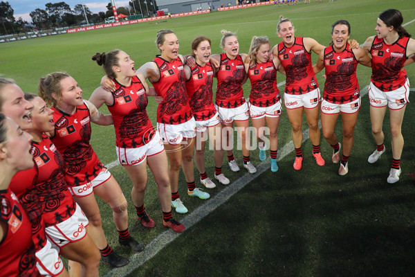 AFLW 2022 S7 Round 03 - West Coast v Essendon - 1006324