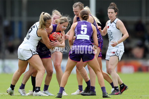 AFLW 2022 S7 Round 04 - Fremantle v Carlton - 1008595