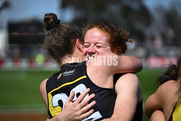 AFLW 2022 S7 Round 05 - Richmond v Brisbane - 1012027