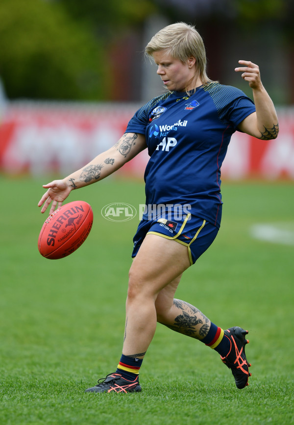 AFLW 2022 S7 Round 05 - Adelaide v GWS - 1014042