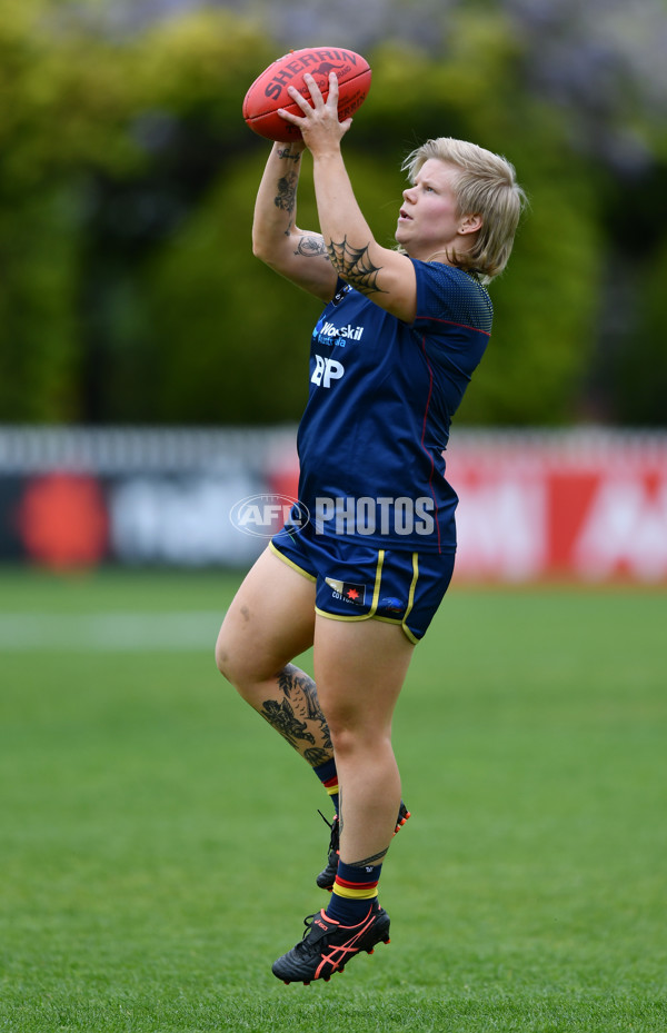 AFLW 2022 S7 Round 05 - Adelaide v GWS - 1014122