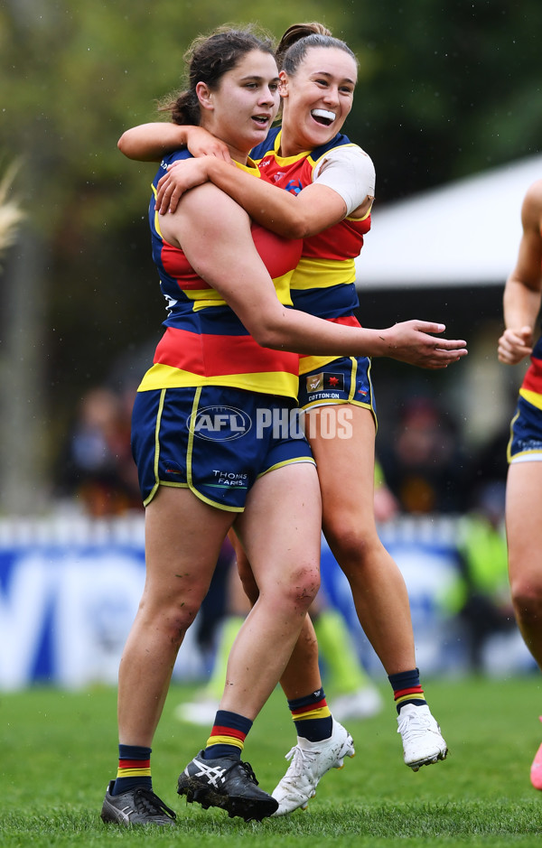 AFLW 2022 S7 Round 05 - Adelaide v GWS - 1014252