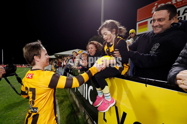 AFLW 2022 S7 Round 06 - Hawthorn v West Coast - 1014697