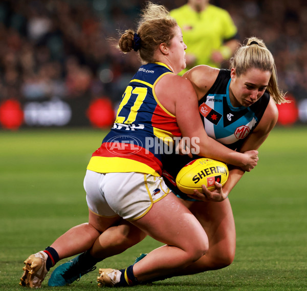 AFLW 2022 S7 Round 06 - Adelaide v Port Adelaide - 1014693
