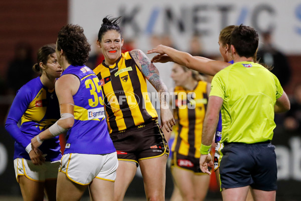 AFLW 2022 S7 Round 06 - Hawthorn v West Coast - 1014677