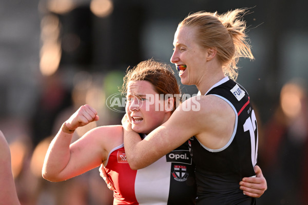 AFLW 2022 S7 Round 06 - St Kilda v Collingwood - 1014939