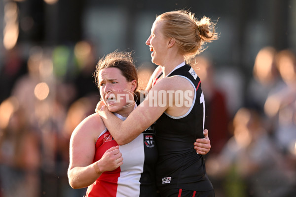 AFLW 2022 S7 Round 06 - St Kilda v Collingwood - 1014943