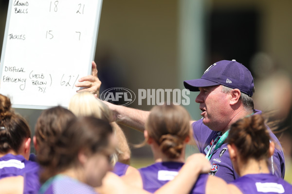 AFLW 2022 S7 Round 06 - Fremantle v Melbourne - 1015194