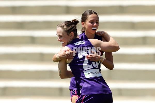 AFLW 2022 S7 Round 06 - Fremantle v Melbourne - 1015196