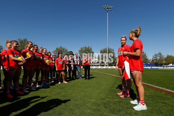 AFLW 2022 S7 Round 06 - North Melbourne v Sydney - 1015252