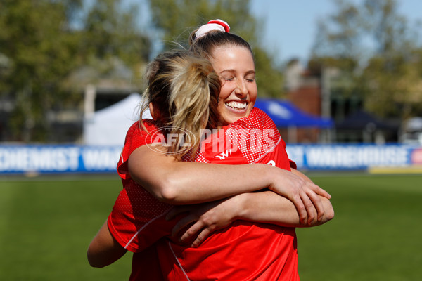 AFLW 2022 S7 Round 06 - North Melbourne v Sydney - 1015253