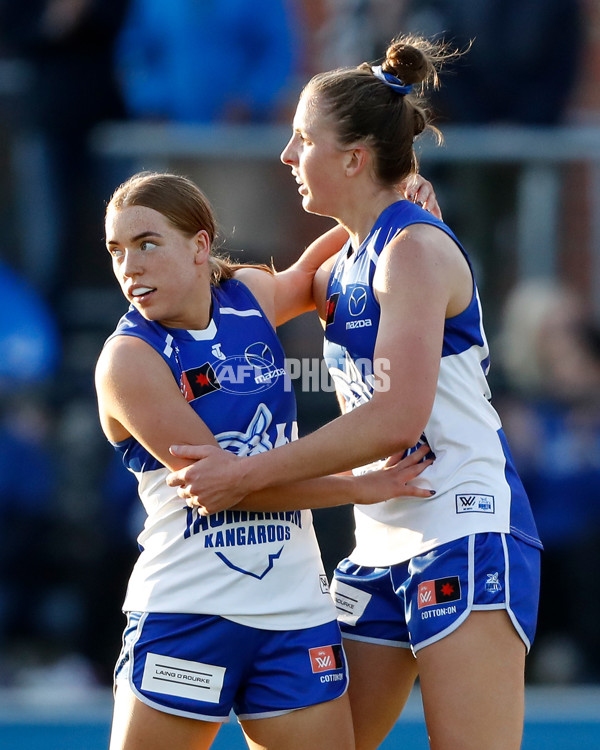 AFLW 2022 S7 Round 06 - North Melbourne v Sydney - 1015398