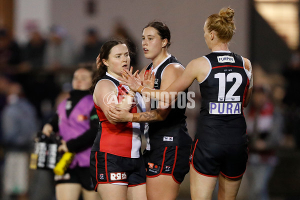 AFLW 2022 S7 Round 07 - St Kilda v Carlton - 1015822