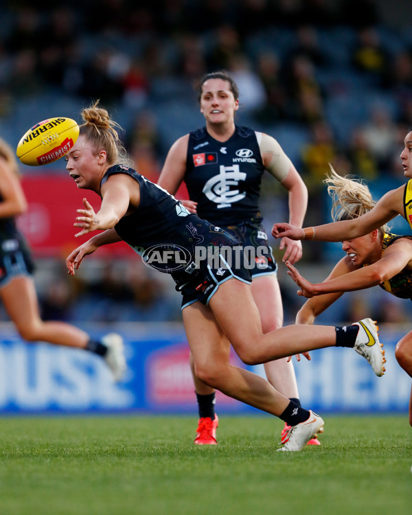 AFLW 2022 S7 Round 08 - Carlton v Richmond - 1017149