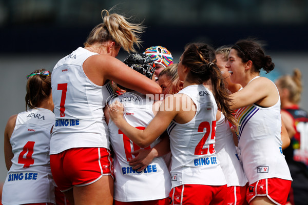 AFLW 2022 S7 Round 08 - Essendon v Sydney - 1017411