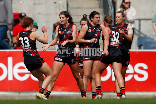 AFLW 2022 S7 Round 08 - Essendon v Sydney - 1017401