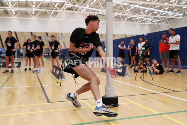 AFL 2022 Media - AFL Draft Combine Western Australia - 1017977