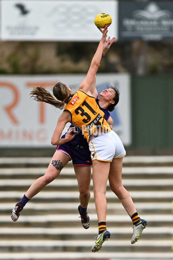 AFLW 2022 S7 Round 10 - Fremantle v Hawthorn - 1019991