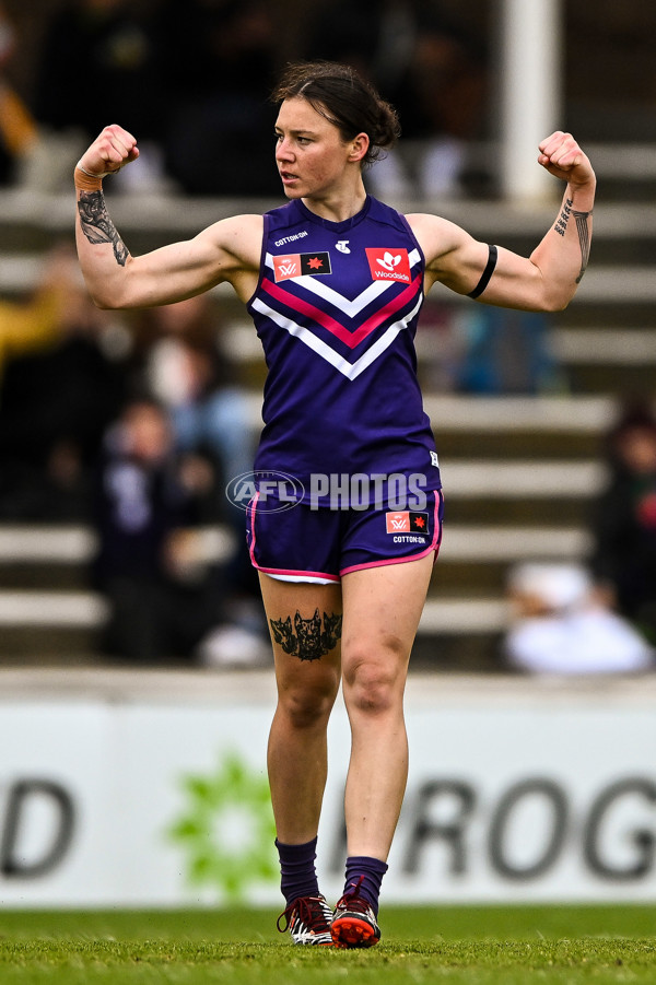 AFLW 2022 S7 Round 10 - Fremantle v Hawthorn - 1019963