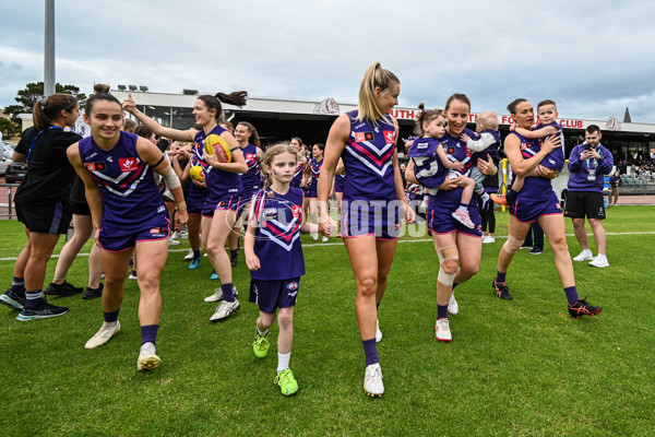 AFLW 2022 S7 Round 10 - Fremantle v Hawthorn - 1019994