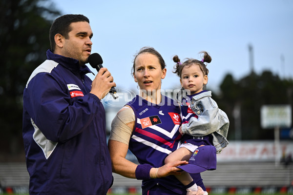 AFLW 2022 S7 Round 10 - Fremantle v Hawthorn - 1020038