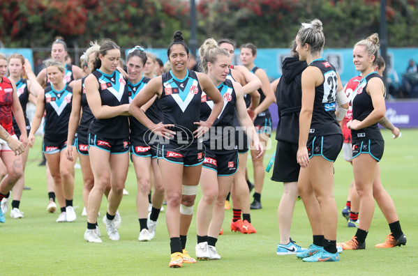 AFLW 2022 S7 Round 10 - Port Adelaide v Essendon - 1020122