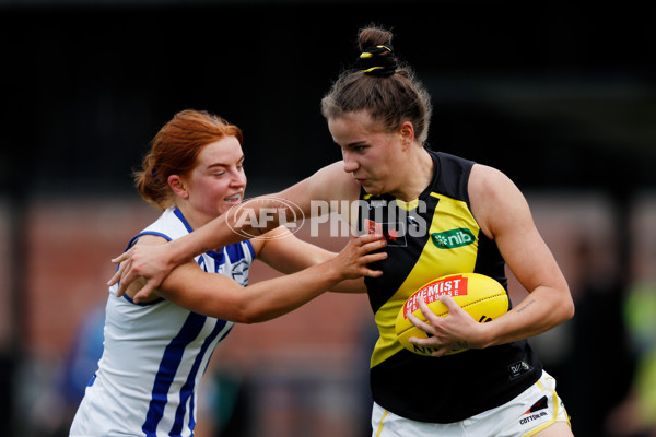 AFLW 2022 S7 Round 10 - North Melbourne v Richmond - 1020240