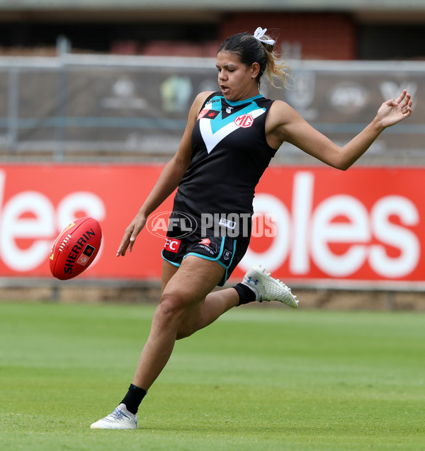 AFLW 2022 S7 Round 10 - Port Adelaide v Essendon - 1020269