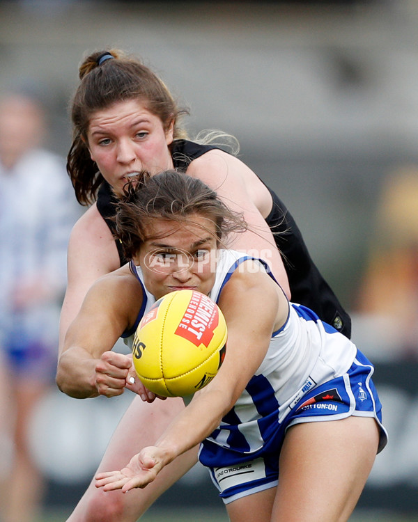 AFLW 2022 S7 Round 10 - North Melbourne v Richmond - 1020294