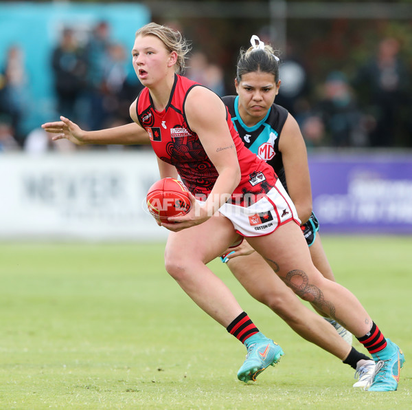 AFLW 2022 S7 Round 10 - Port Adelaide v Essendon - 1020346