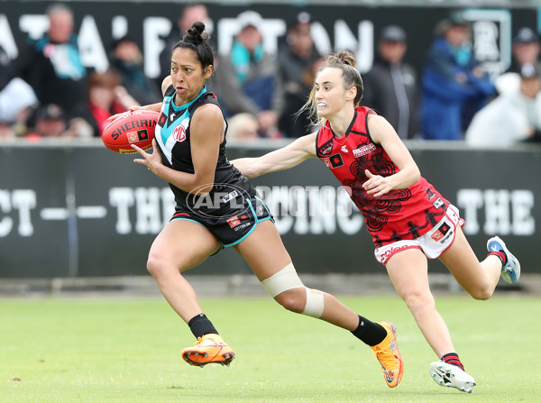 AFLW 2022 S7 Round 10 - Port Adelaide v Essendon - 1020331