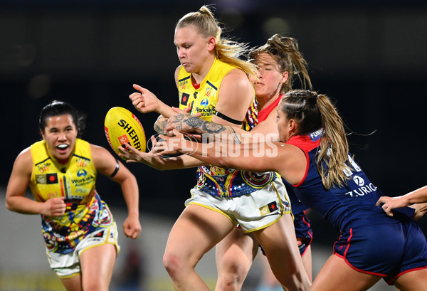 AFLW 2022 S7 Second Qualifying Final - Melbourne v Adelaide - 1020703