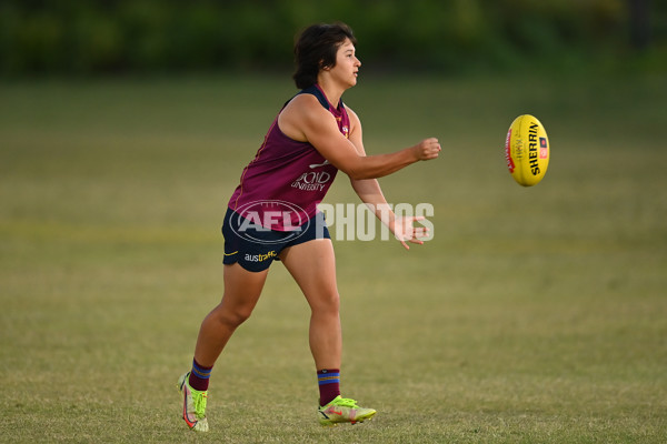 AFLW 2022 S7 Training - Brisbane Lions 151122 - 1022698