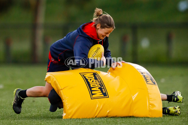 AFLW 2022 S7 Training - Melbourne 171122 - 1022859