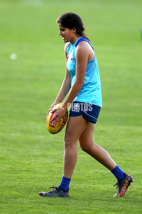 AFLW 2022 S7 Training - North Melbourne 171122 - 1022968