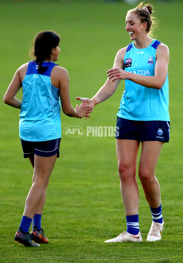 AFLW 2022 S7 Training - North Melbourne 171122 - 1022983