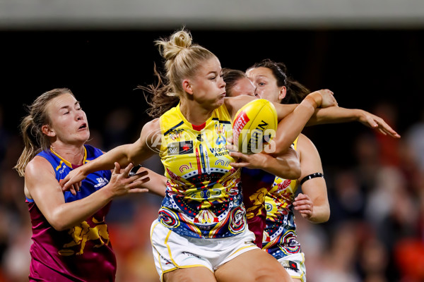 AFLW 2022 S7 First Preliminary Final - Brisbane v Adelaide - 1023113